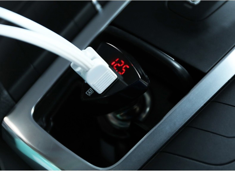 Remax RCC-208 5V 3.4A Fast Charging Universal Dual USB Smart Car Charger with Digital LED Display - Black