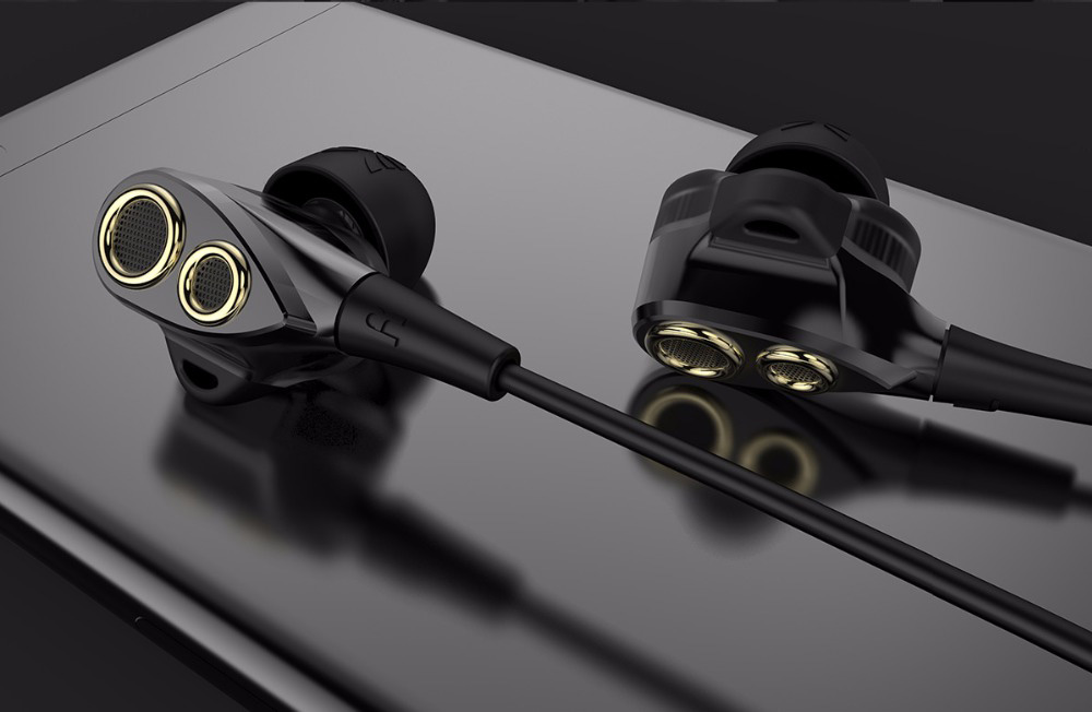 UIISII T8 In-ear Earphones with Mic Stereo Dual Dynamic Drivers Strong Bass Noise Reduction - Red