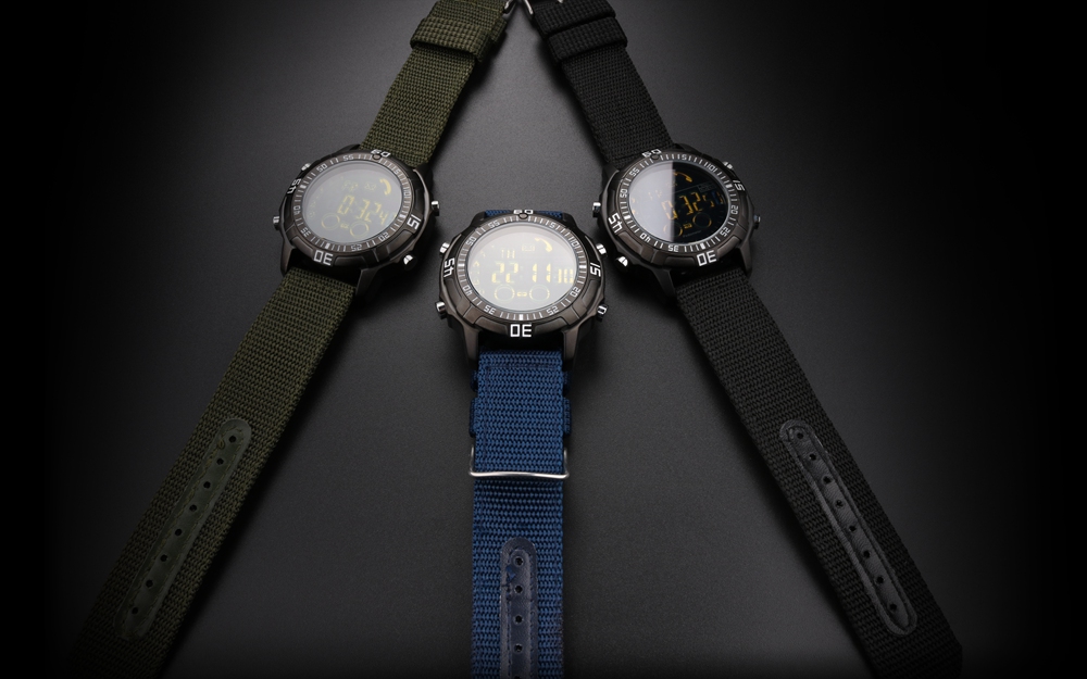 Makibes EX28A Smartwatch 5ATM Water Resistant Bluetooth 4.0 Call SMS Reminder Compatible with IOS Android - Black