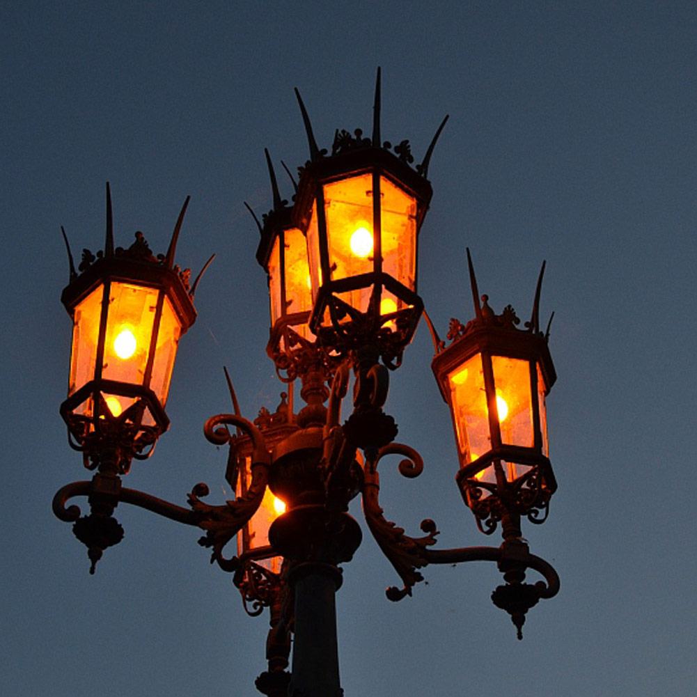 E27 LED Flame Effect Fire Light Bulbs Creative Lights Flickering Emulation Vintage Atmosphere Decoration Lamp