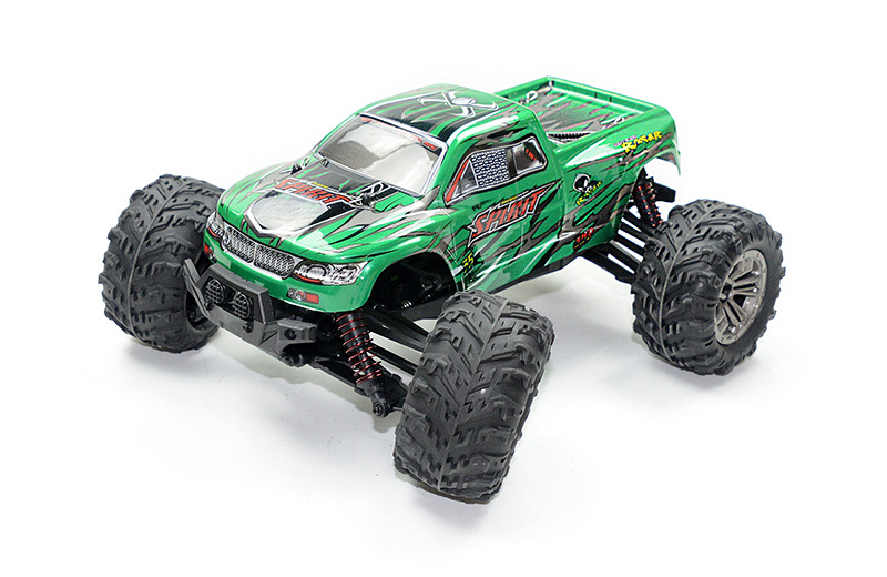 9135 1:16 2.4G 4WD Off-road Vehicles RC Car RTR - Green