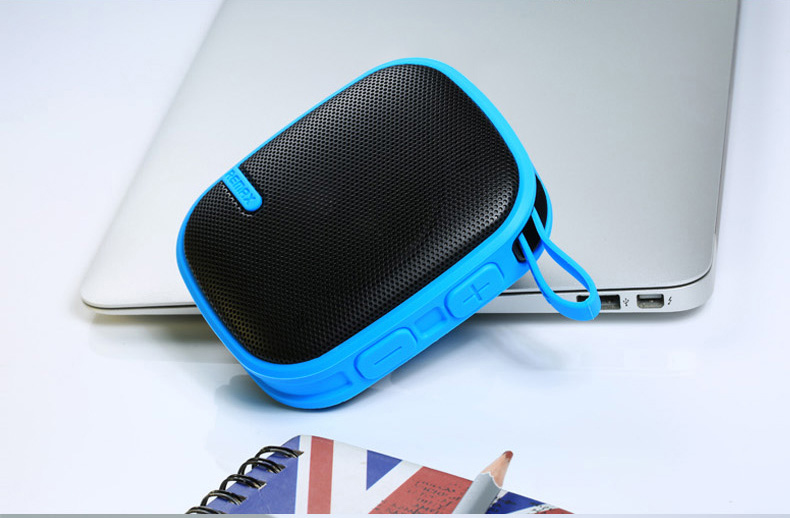 Remax RB-X2 Bluetooth Speaker with Mic FM Radio TF Port HD Music - Green