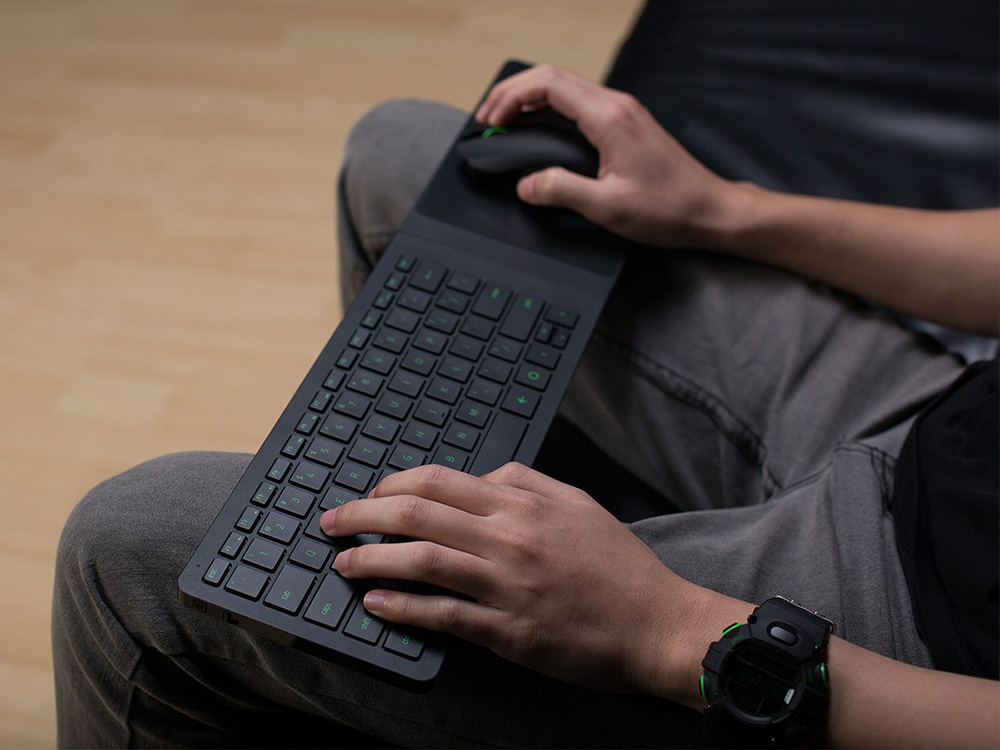 [HK Stock] Razer Turret Gaming Lapboard Wireless Bluetooth Mouse + Keyboard Kit With 2.4G Receiver For Living Room Gaming - Black