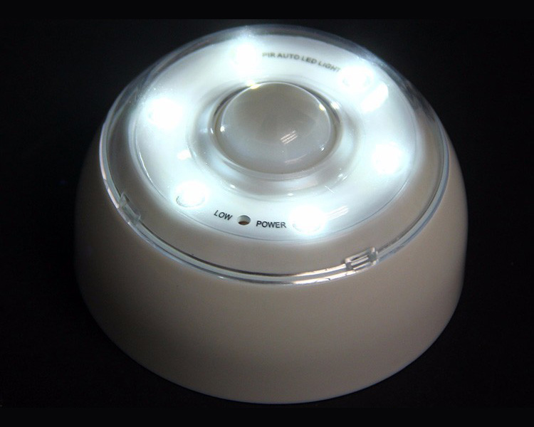L0605 Infrared Human Body Induction Lamp Auto PIR 6 LEDs Light Night Light -White