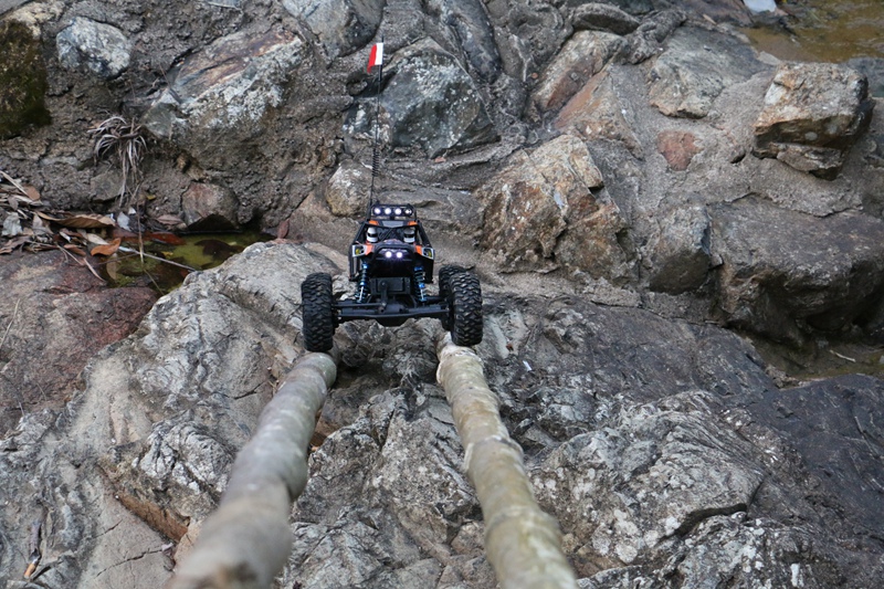 SUBOTECH BG1515 Pathfinder 1:12 2.4G 4WD Off-road RC Climbing Car RTR - Black