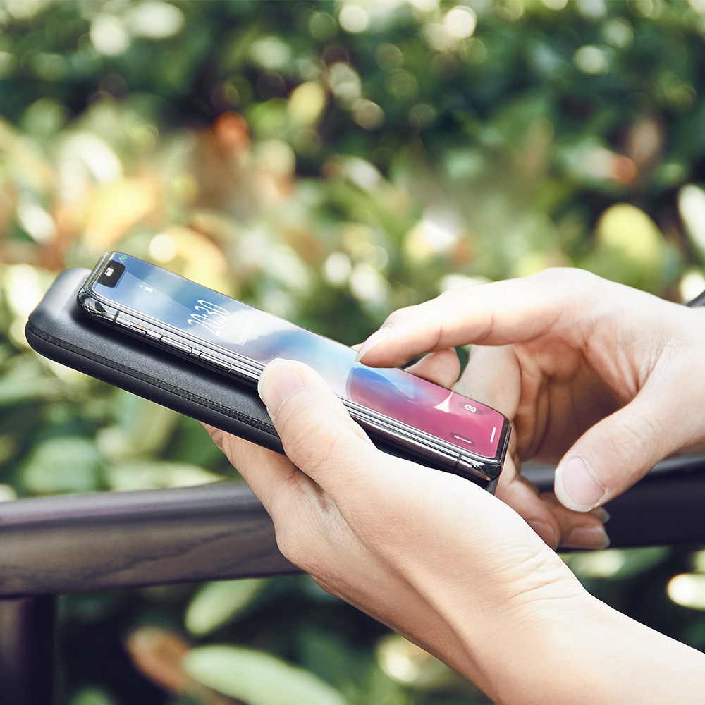 Tronsmart AirAmp 10000mAh Hybrid Wireless Charging Power Bank for Samsung Galaxy Series S9/S9 Plus iPhone 6/7/8 iPhone X - Black