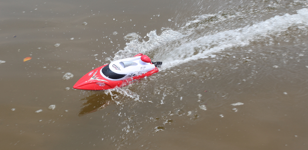 HJ806 2.4G High Speed 35km/h RC Boat Built-in Water Cooling System - Red