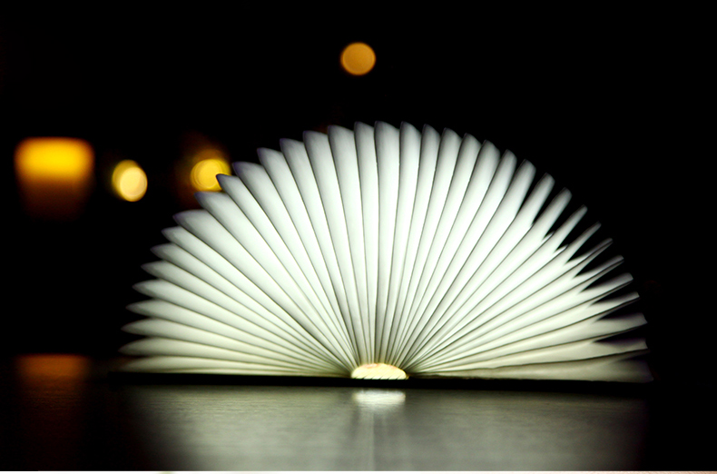 Wooden Foldable Book Shaped LED Night Light USB Book Bedside Lamp - Warm Light