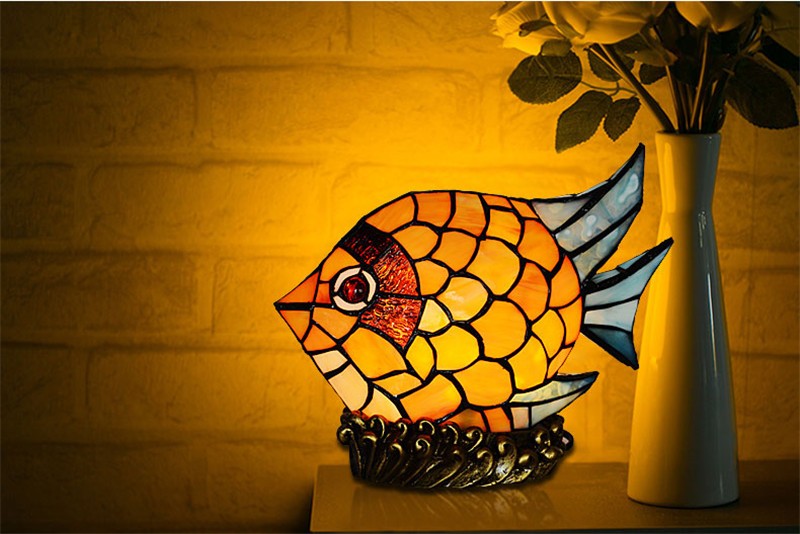 FUMAT Nordic Stained Glass Table Lamp - Creative Colorful Fish Design