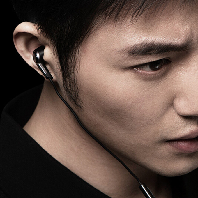 [HK Stock] New Original Xiaomi Piston 3 Earphone 2015 In-Ear Earphones Wire Control Mic for iPhone iPod Android - Black