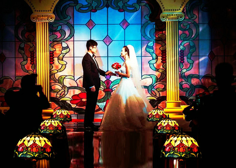 FUMAT Tiffany Style Stained Glass Table Lamp - Romantic Blue Tulip Design