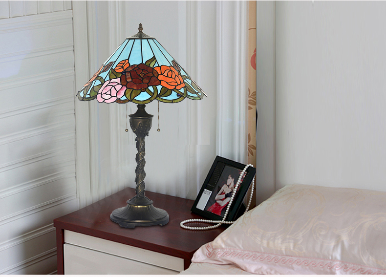 FUMAT 18 Inches Tiffany Style Stained Glass Handcrafted Table Lamp - Romantic Roses Design