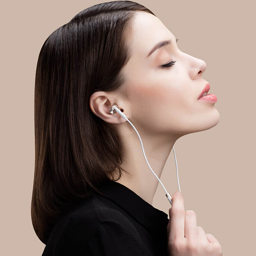 [HK Stock]Original Xiaomi Mi IV In-ear Dual Dynamic Driver Wired Control Earphone Headphone with MIC for Android iOS - Gold