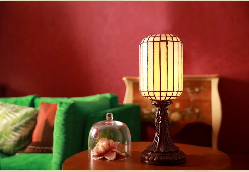 FUMAT Tiffany Style Stained Glass Table Lamp - Chinese Style Retro Red Plum Design