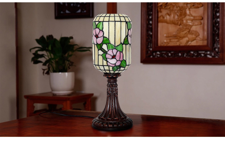 FUMAT Tiffany Style Stained Glass Table Lamp - Chinese Style Retro Red Plum Design