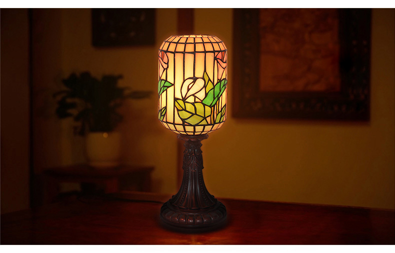 FUMAT Tiffany Style Stained Glass Table Lamp - Chinese Style Retro Red Plum Design