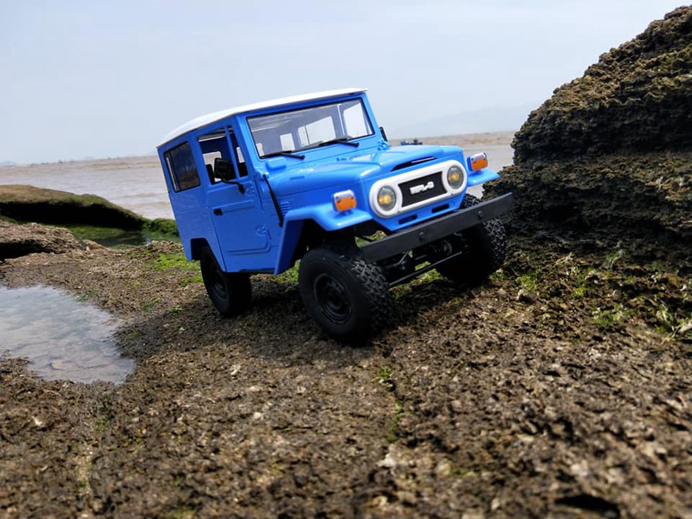 WPL C34 FJ40 1/16 4WD 2.4G Crawler Climbing Vehicle RC Car RTR - Blue