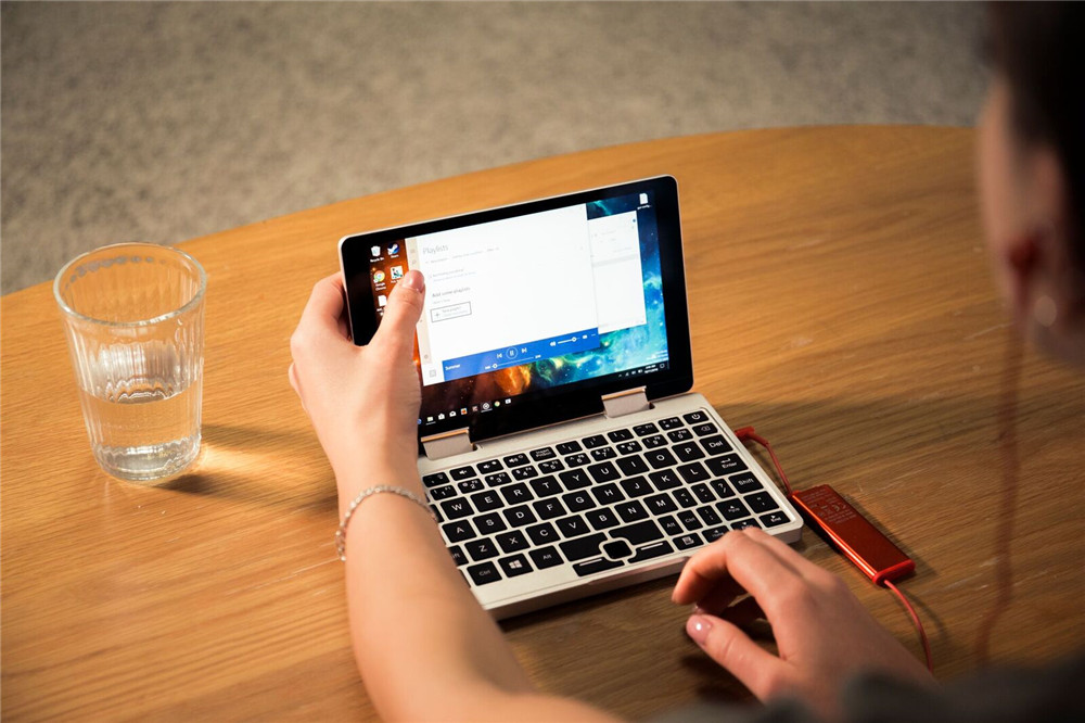 Topjoy Falcon 8-Inch Mini Laptop Intel&reg; Pentium&reg; Silver N5000 Quad-core IPS Screen 1920*1200 8GB RAM 256GB SSD Windows 10 - Silver