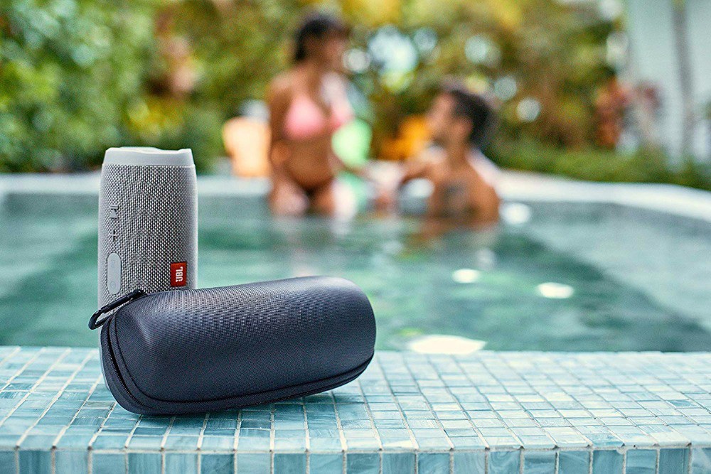 JBL Flip 4 BluetoothSpeaker Carrying Case