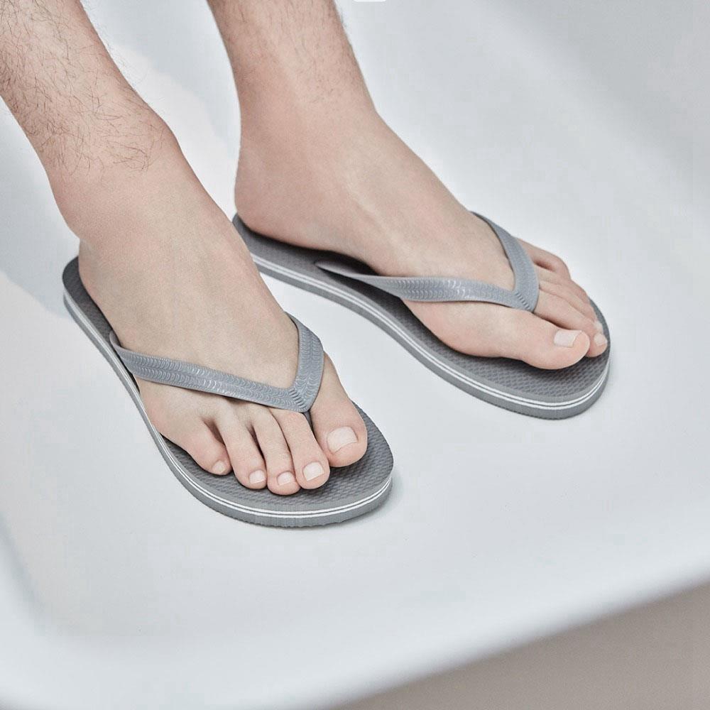 Xiaomi UREVO Unisex Fashion Flip Flops Soft Non-slip Lightweight Couple Beach Slippers EU36 - White