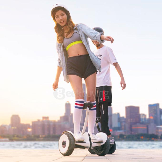 [US Stock] Xiaomi Mi Scooter Mini Self-balancing Scooter 700W 16km/h 22km Long Mileage with Smart System Beginner Mode Bluetooth Remote Control - White