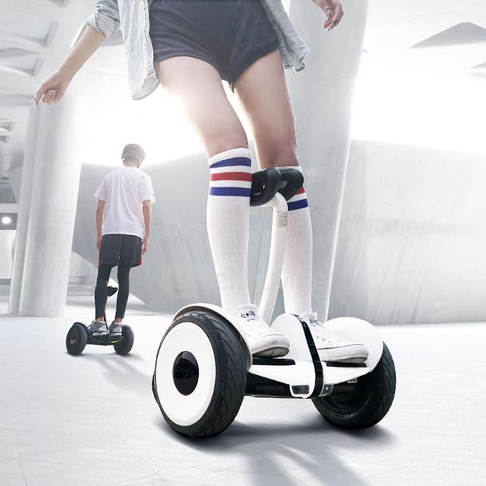 [US Stock] Xiaomi Mi Scooter Mini Self-balancing Scooter 700W 16km/h 22km Long Mileage with Smart System Beginner Mode Bluetooth Remote Control - White