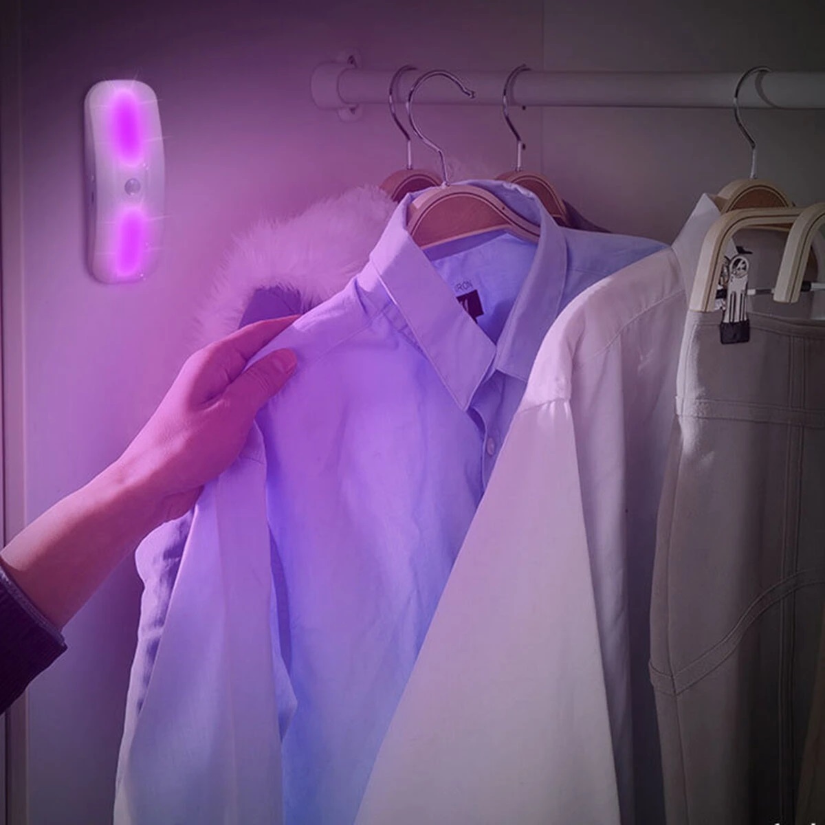 Portable Ultraviolet Germicidal Lamp Automatic Sensor Switch 3.7V Voltage For Office Family Travel Medical disinfection - White