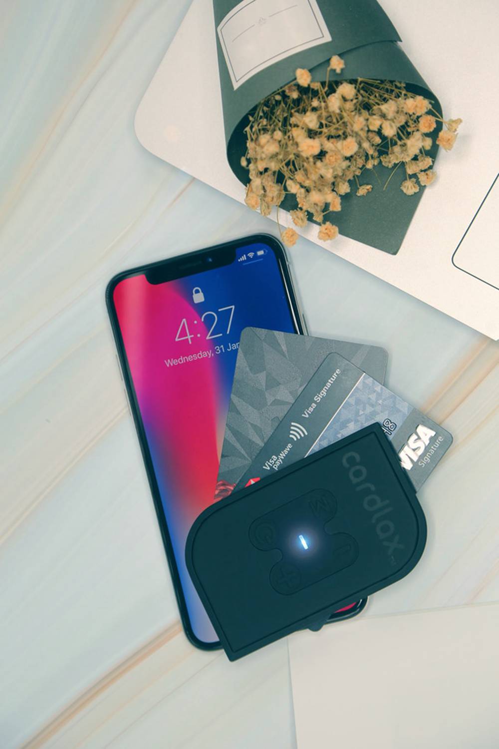 Cardlax Portable Electric Card Massager 4-button Design Adjustable Frequency Relax Muscles Relieve Stress - Black