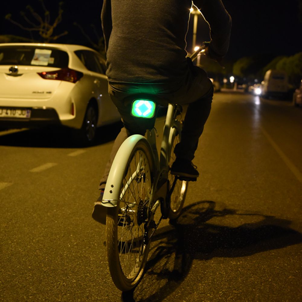 YKWB-B1030 Bicycle Taillight Bag Illuminated Warning Signal Bag With Remote Control - Green