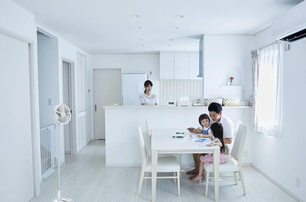 Portable Telescopic Fan USB Rechargeable Desk Table Fan Air Circulator Folding Floor Fan Mini Misting Fan With LED Night Lights 4 Speed Settings For Home Outdoor Office - Pink