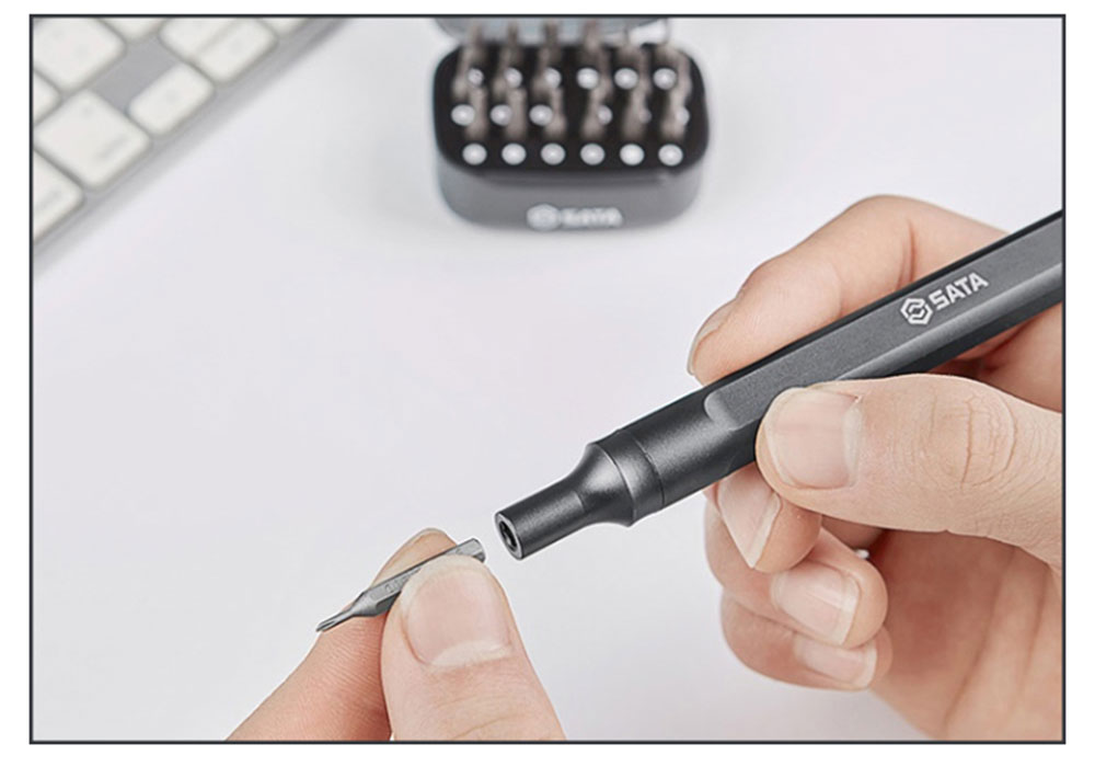SATA-pen 24-in-1 schroevendraaierset Magnetische multi-bits reparatietoolkit voor huishoudelijke mobiele telefoons