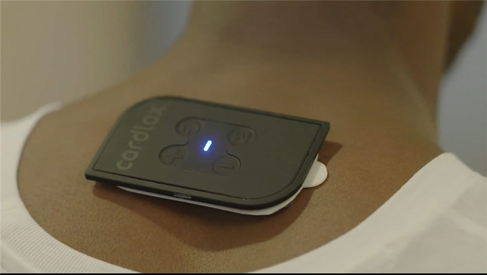 Cardlax Portable Electric Card Massager 4-button Design Adjustable Frequency Relax Muscles Relieve Stress - Black