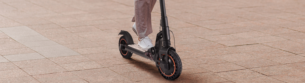 [2020 NIEUW] KUGOO S1 Plus Opvouwbare elektrische scooter 350W Motor 7.5Ah Helder LCD-scherm Max. 30 km / u 3 Snelheidsmodi Max. Bereik tot 25 km Eenvoudig opvouwen - Zwart