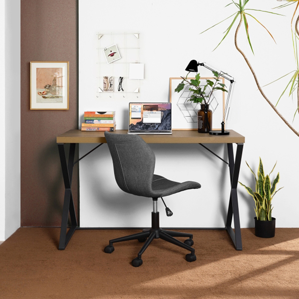Home Office 47.2" L Computer Desk with Wooden Tabletop and Metal Frame, for Game Room, Office, Study Room - Light Brown