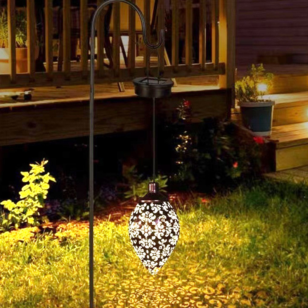 Solar Lantern Light Outdoor Hanging Garden Lights Metal Lamp for Patio Decor Metal Yard Art Garden Accessories