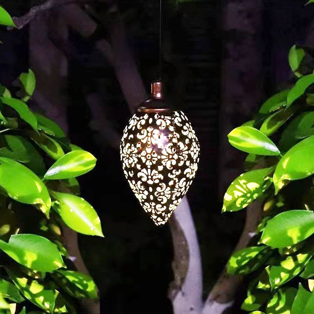 Solar Lantern Light Outdoor Hanging Garden Lights Metal Lamp for Patio Decor Metal Yard Art Garden Accessories