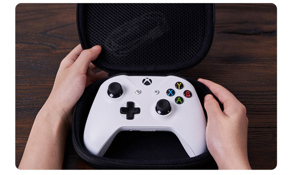 8BitDo Classic Controller Travel Case for Sn30 Pro+ & Pro 2 Controllers, Switch Pro, PS5, PS4, Xbox One Controller