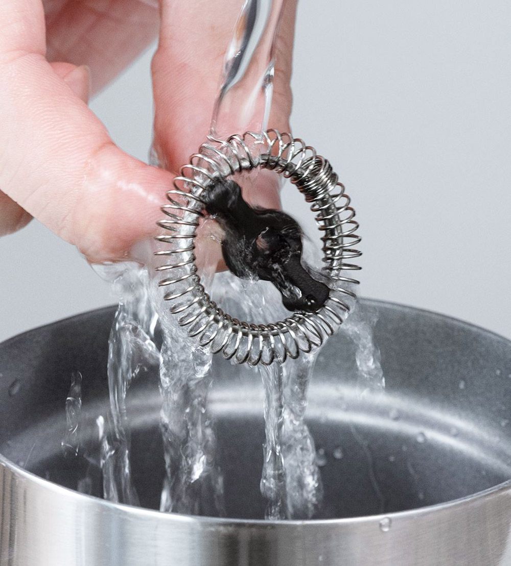 HiBREW M2A 500W Milk Frother Foaming Machine, Cold/Hot Latte Cappuccino, 2 Whisks, Fully Automatic Milk Warmer