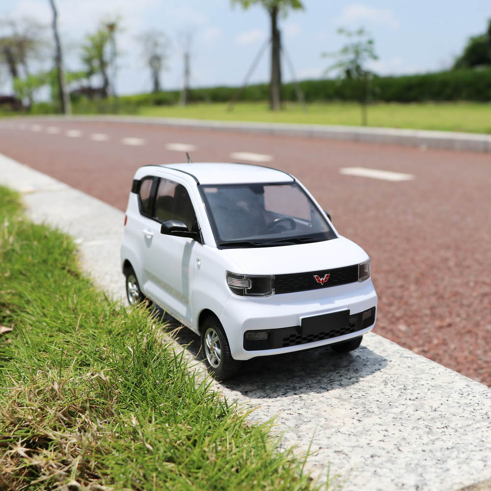 WPL D32 D22 1/16 2.4G Mini RC Car 4CH Off-Road Remote Control Drift High Speed Car With Led Lights - White