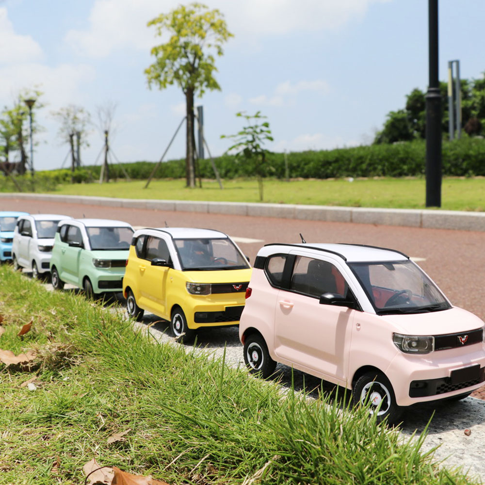 WPL D32 D22 1/16 2.4G Mini RC Car 4CH Off-Road Remote Control Drift High Speed Car With Led Lights - White