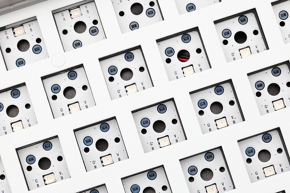 DUKHARO VN66 66 Keys 65% DIY Kit RGB Mechanical Gaming Keyboard Gasket Mount with Knob Control - White