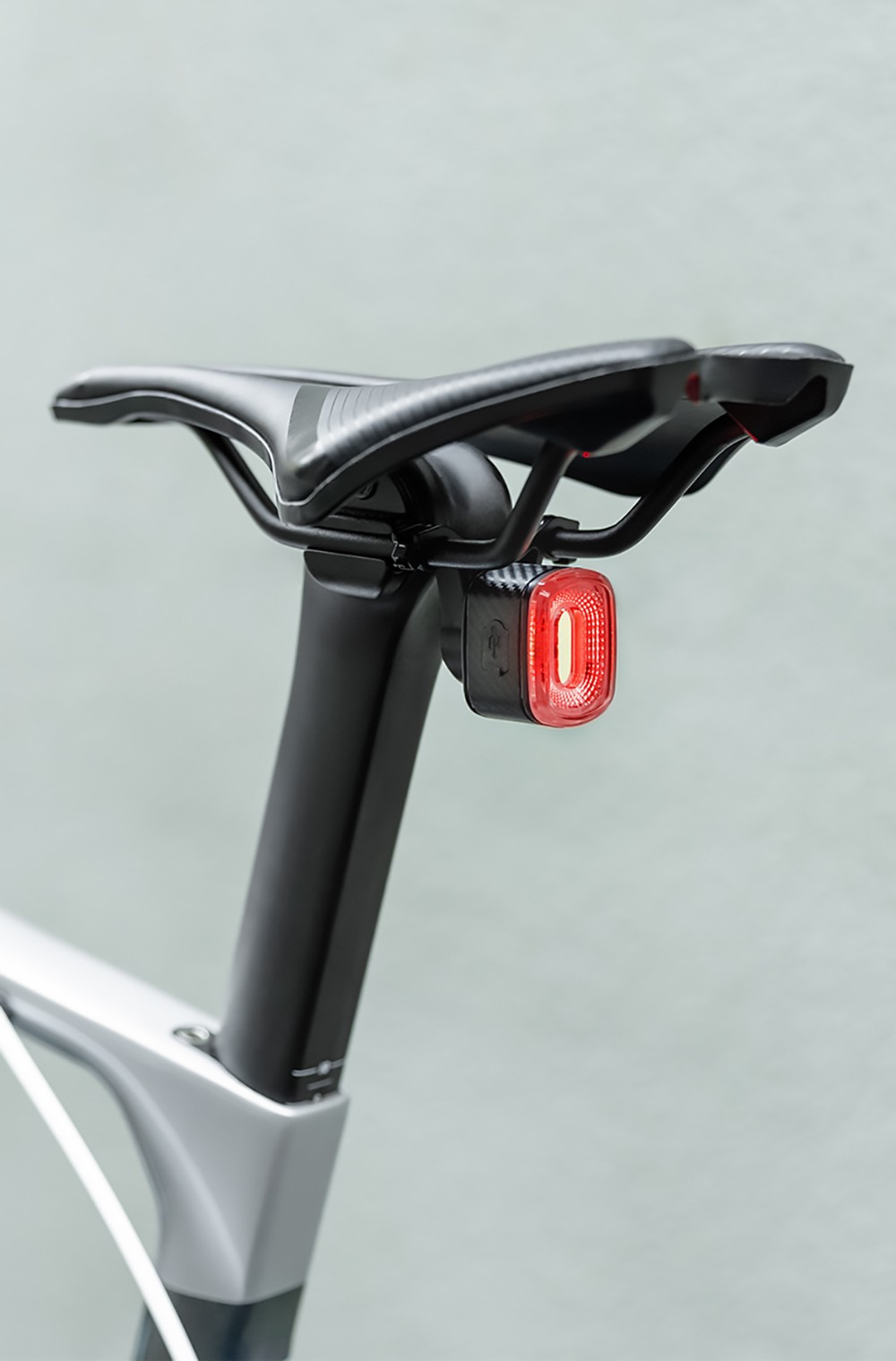 ROCKBROS Q4 Bike Taillight Smart Auto Brake Sensing USB Light IPX6 Waterproof Rechargeable Rear Light