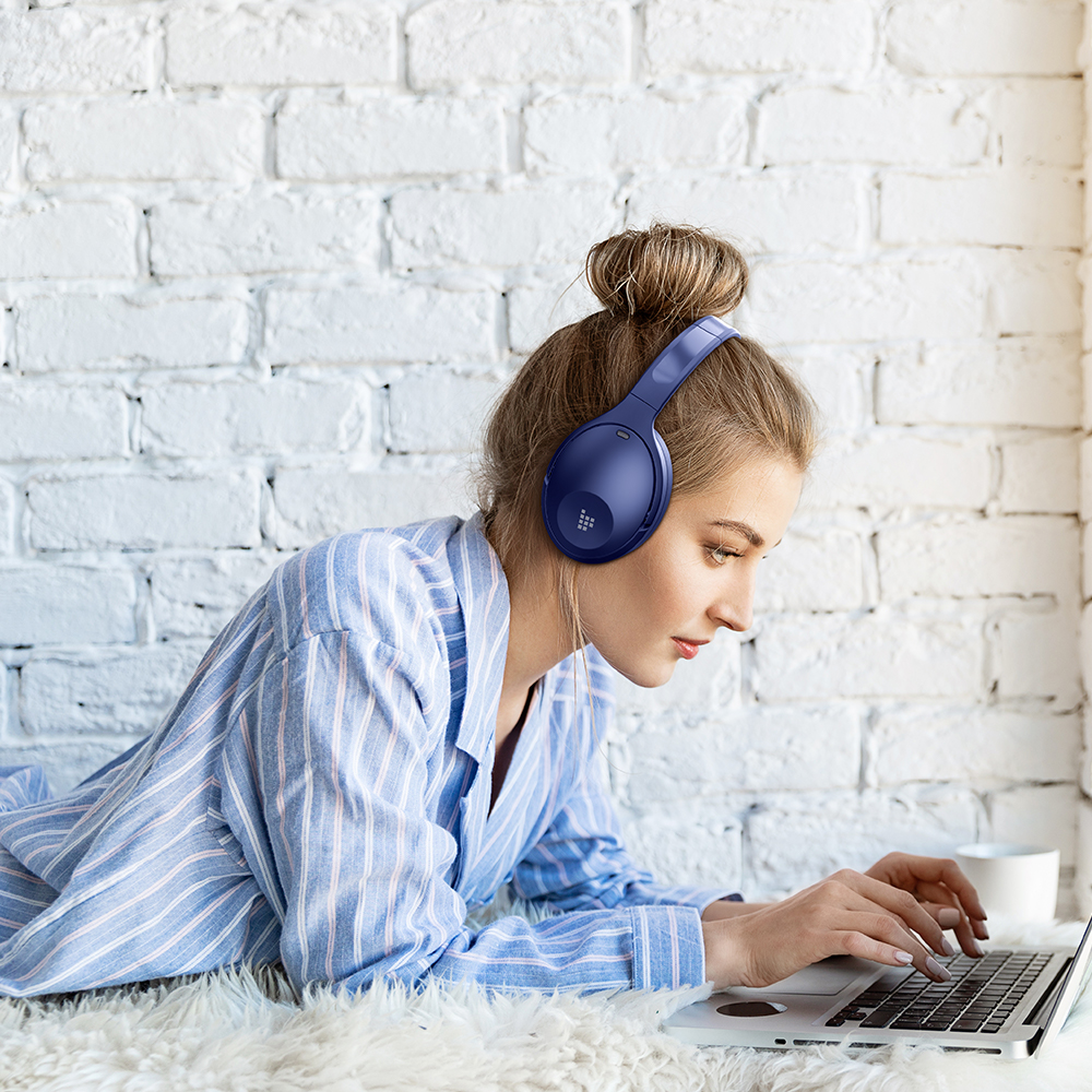 Tronsmart Apollo Q10 ANC Active Noise Cancelling Bluetooth Headphones Reduce noise level up to 35dB 40mm Audio Driver 100 Hours Battery Life 5 Mics Deep Bass Adjustable Headband For Travel Home Office, Blue