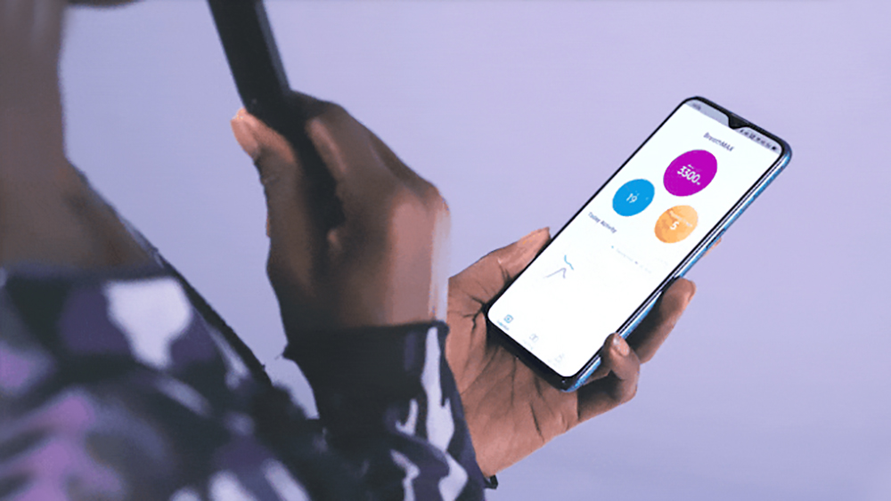 BreaThru Max Spirometer Breathing Trainer with 3 Pair of Reusable Mouthpieces Support App Control - Black