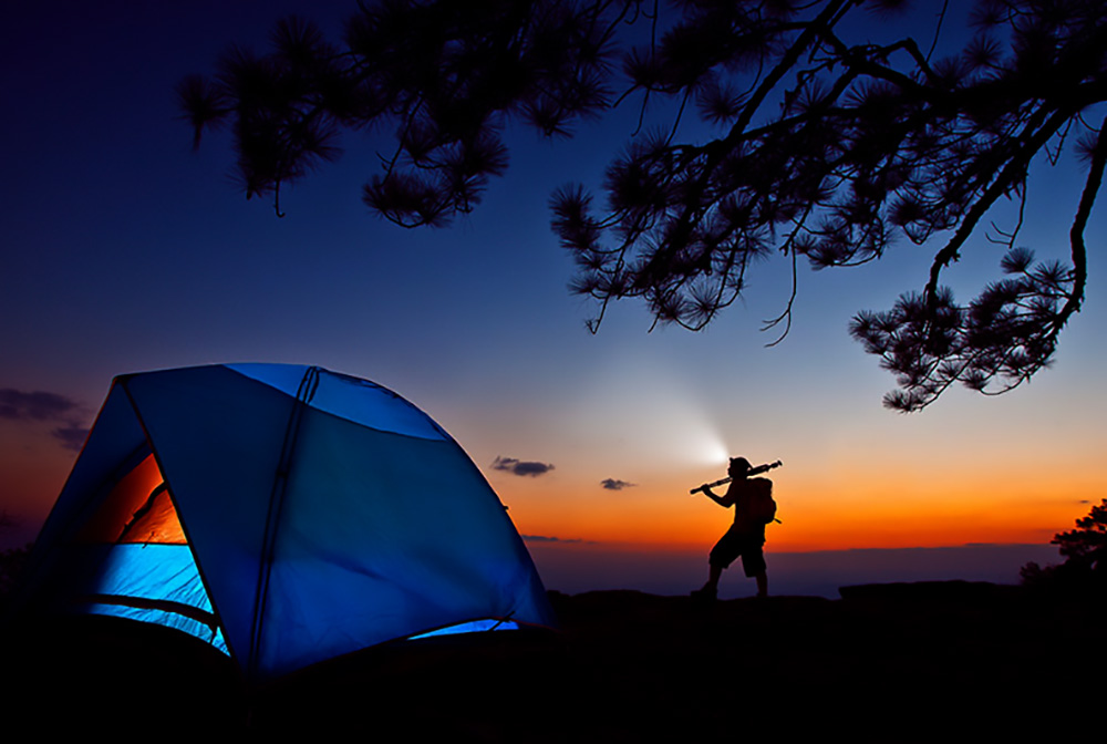 ROCKBROS ZN1001 Light Cycling Helmet Bike Ultralight Helmet Integrally-molded Mountain Road Helmet Unisex 57-62cm - Red