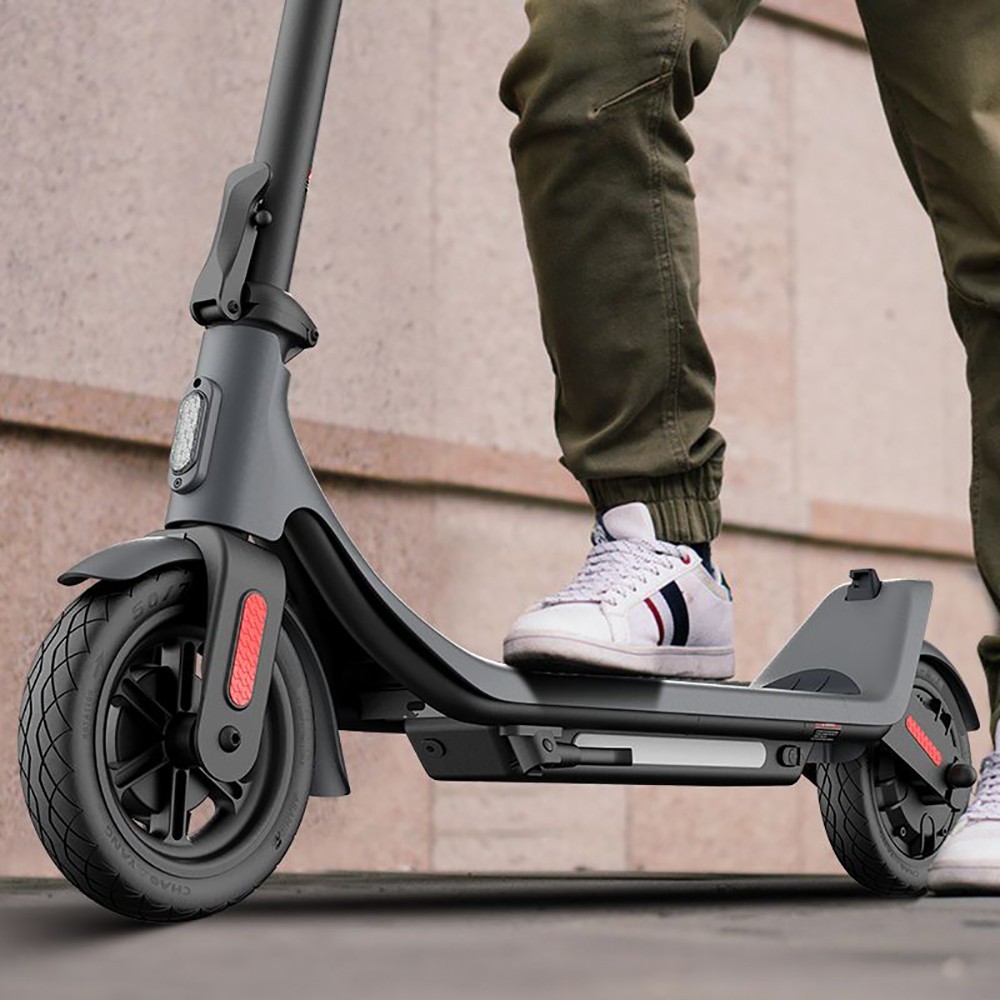 Megawheels A6 Electric Scooter 9in Puncture-proof Tires 36V 250W Motor 25km/h Max Speed 5.2Ah batéria 25km dojazd - čierna