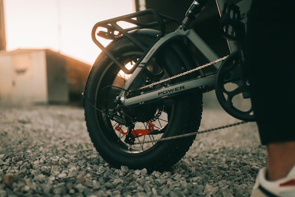 PVY Z20 Plus Skladací e-bike 20*4,0 palca Tukové pneumatiky 500W Motor 50km/h Rýchlosť 48V 14.5Ah batéria 50-80km dojazd 150kg zaťaženie Shimano 7-rýchlostný - šedý