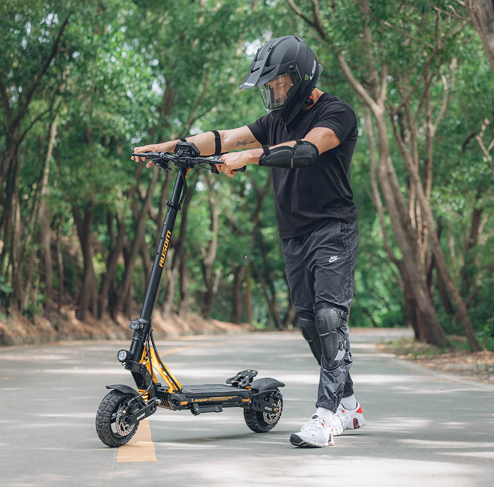 Ausom Leopard 10-inch Off-Road Electric Scooter, 1000W Motor 34mph Max Speed 20.8Ah Battery 52 Miles Range, 265lb Max Load with Smart LCD Display and Detachable Seat IP54