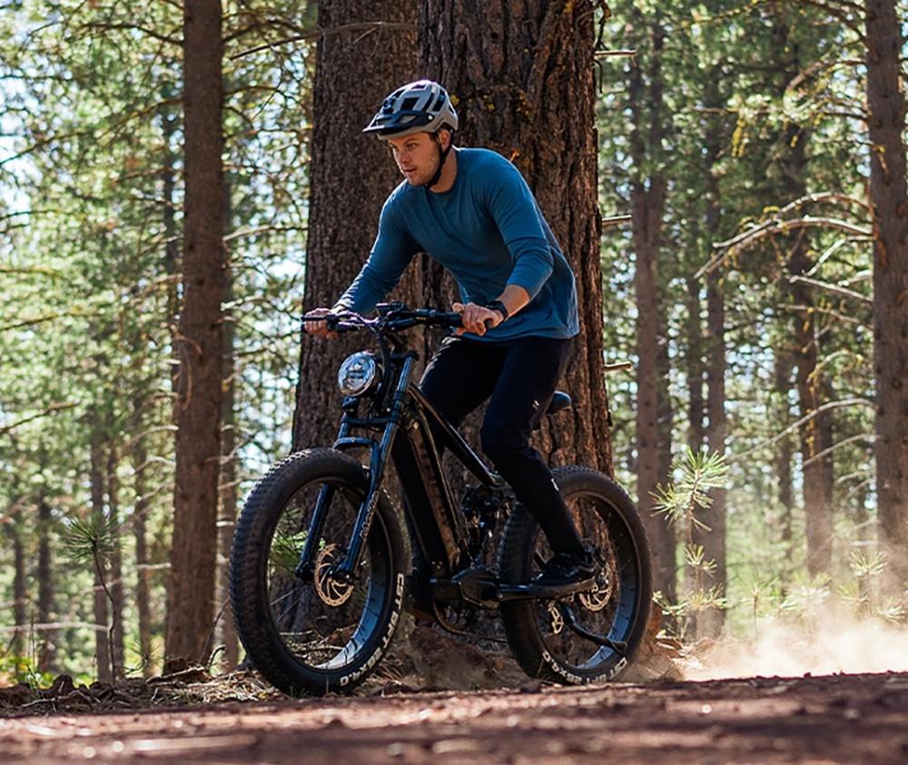 Vitilan T7 Mountain Electric Bike, 26*4.0-palcové pneumatiky CST Fat Tires 750W motor Bafang 48V 20Ah batéria 28mph max. rýchlosť 80mil max. dojazd podsvietený LCD displej predné & zadné hydraulické kotúčové brzdy SHIMANO 8-rýchlostné - čierne