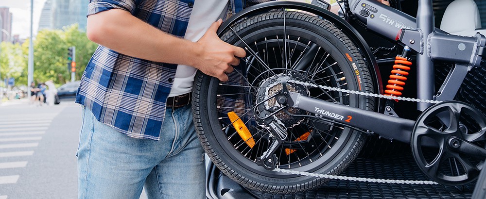 5TH WHEEL Thunder 2 Electric Bike, 250W Motor, 36V 10.4Ah Battery, 20-inch Rubber Tires, 25km/h Max Speed, 80km Max Range, Shimano 6-speed, Disc Brakes